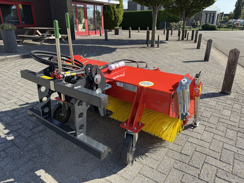 ADLER K600-150 Veegmachine - Balayeuse de voirie: photos 3 ADLER K600-150 Veegmachine - Balayeuse de voirie: photos 3