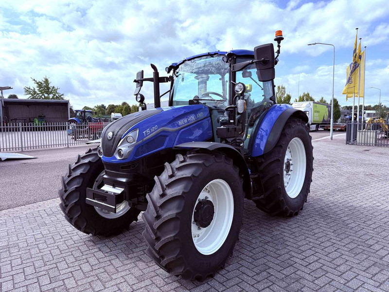 New Holland T5.120 Dual Command HILO - Tracteur agricole: photos 1 New Holland T5.120 Dual Command HILO - Tracteur agricole: photos 1