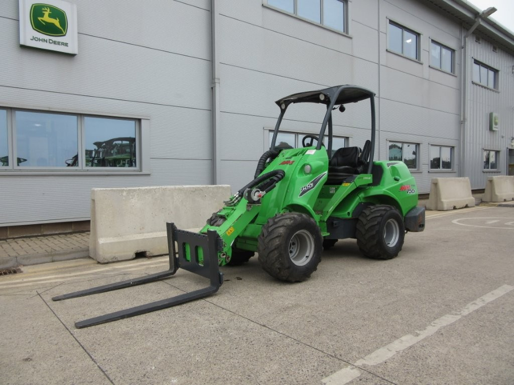 AVANT 755I LOADER - Valet de ferme: photos 1 AVANT 755I LOADER - Valet de ferme: photos 1