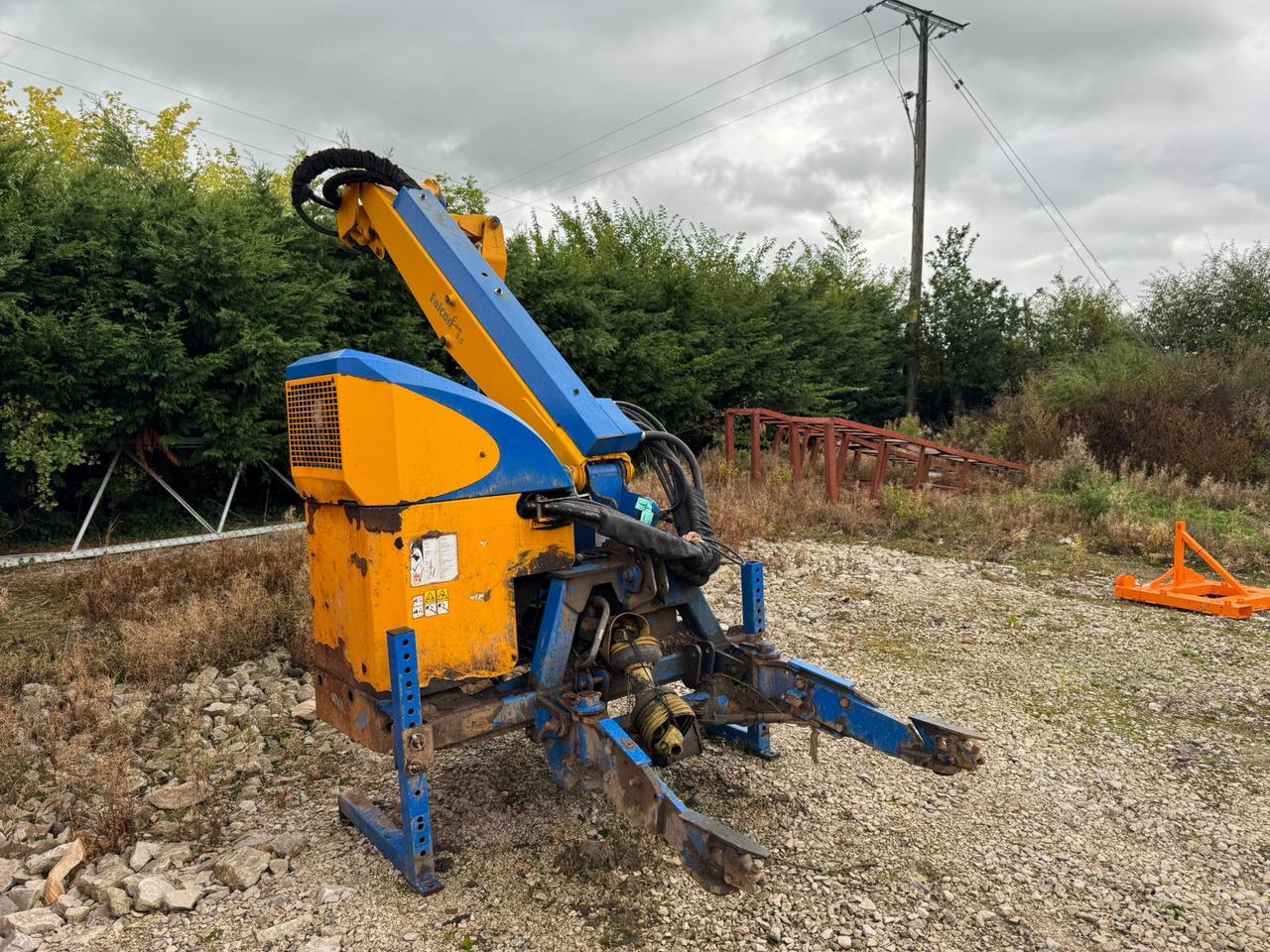 BOMFORD FALCON 5.5 - Epareuse: photos 1 BOMFORD FALCON 5.5 - Epareuse: photos 1
