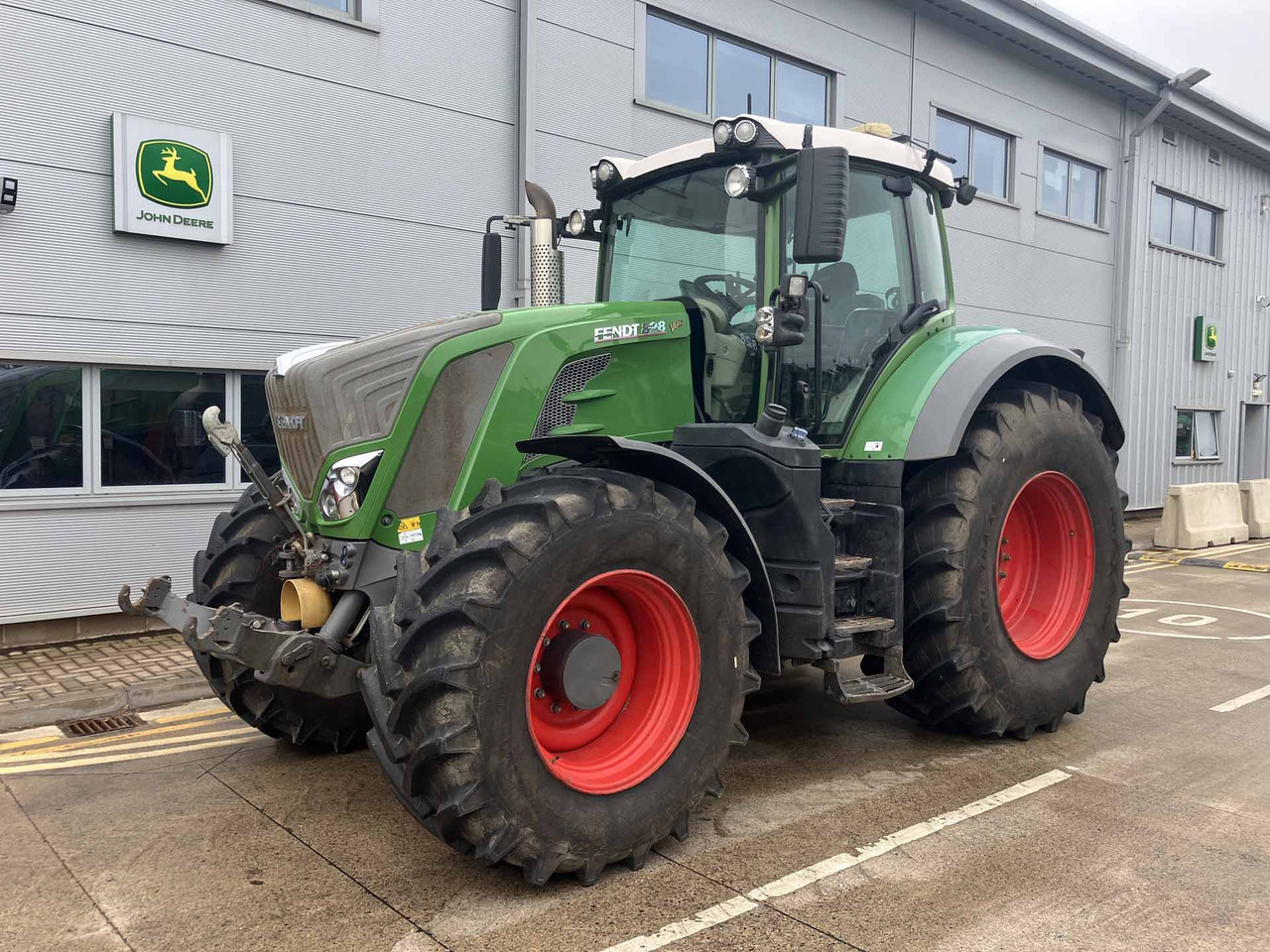 Fendt 828 Profi Plus - Tracteur agricole: photos 1 Fendt 828 Profi Plus - Tracteur agricole: photos 1