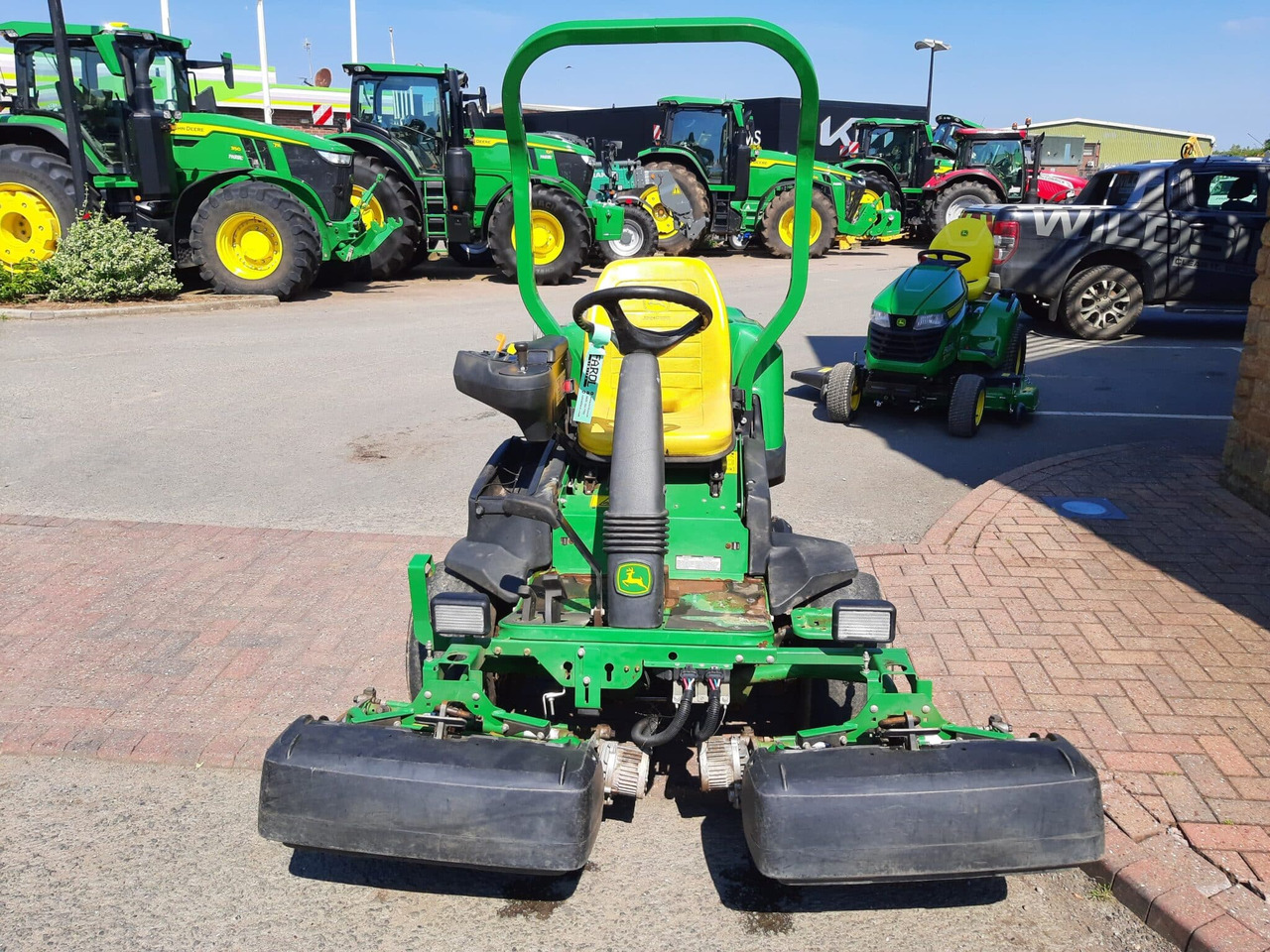 John Deere 2500EH greens triple mower - Motofaucheuse: photos 4 John Deere 2500EH greens triple mower - Motofaucheuse: photos 4