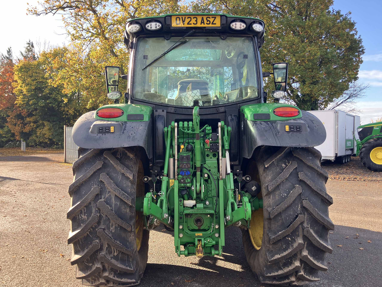 John Deere 6R 150 + 643R Loader - Tracteur agricole: photos 4 John Deere 6R 150 + 643R Loader - Tracteur agricole: photos 4