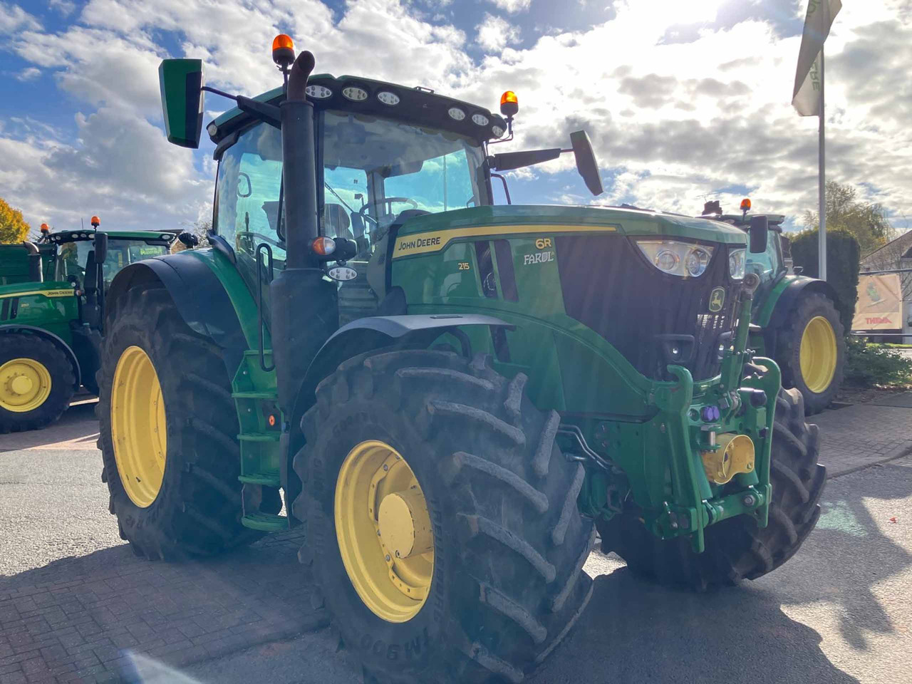 John Deere 6R 215 - Tracteur agricole: photos 3 John Deere 6R 215 - Tracteur agricole: photos 3