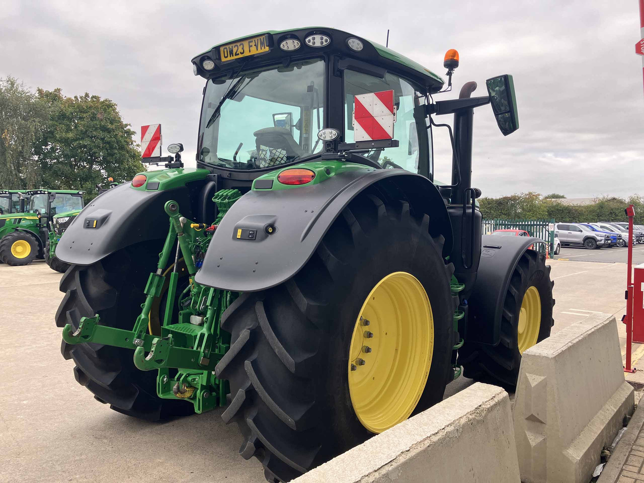 John Deere 6R 215 - Tracteur agricole: photos 5 John Deere 6R 215 - Tracteur agricole: photos 5