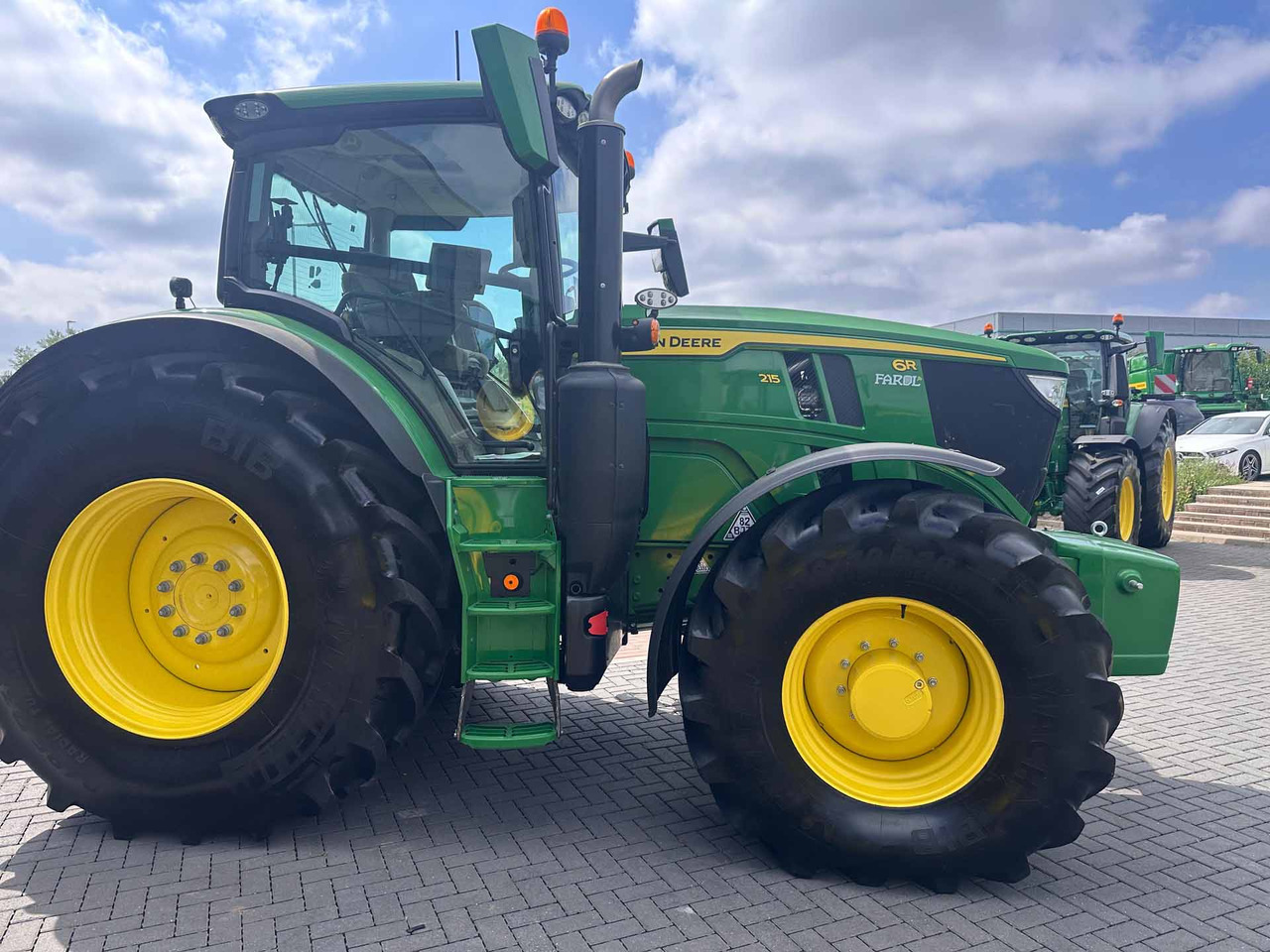 John Deere 6R 215 - Tracteur agricole: photos 4 John Deere 6R 215 - Tracteur agricole: photos 4