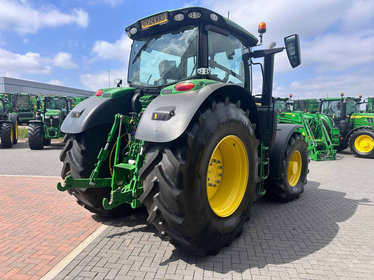 John Deere 6R 215 - Tracteur agricole: photos 5 John Deere 6R 215 - Tracteur agricole: photos 5