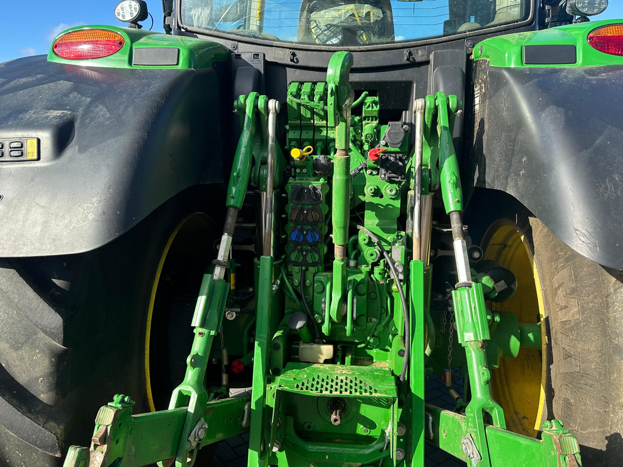John Deere 6R 215 - Tracteur agricole: photos 2 John Deere 6R 215 - Tracteur agricole: photos 2