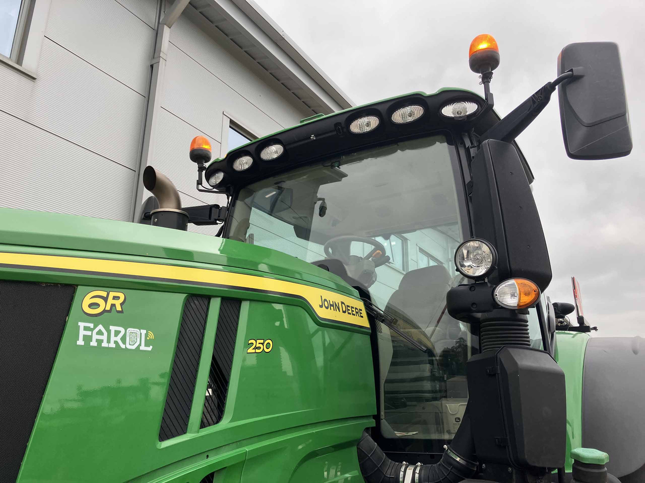 Tracteur agricole John Deere 6R 250: photos 9