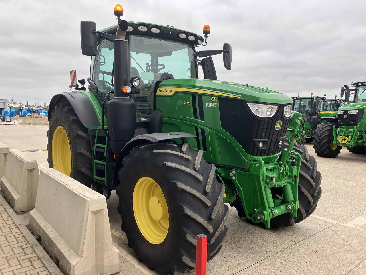 Tracteur agricole John Deere 6R 250: photos 6