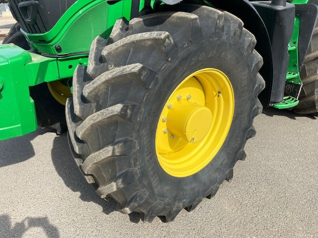 John Deere 6R 250 - Tracteur agricole: photos 2 John Deere 6R 250 - Tracteur agricole: photos 2