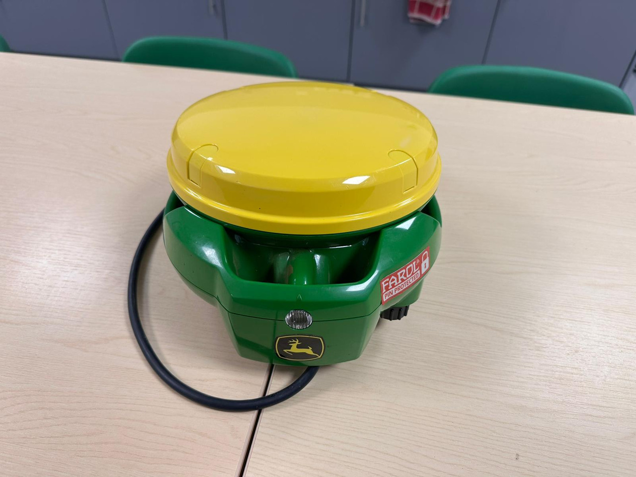 John Deere SF7000 GPS Dome - Système de navigation pour Machine agricole: photos 4 John Deere SF7000 GPS Dome - Système de navigation pour Machine agricole: photos 4