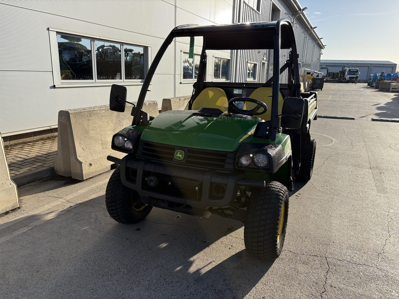 John Deere XUV855M Gator - Quadricycle: photos 3 John Deere XUV855M Gator - Quadricycle: photos 3