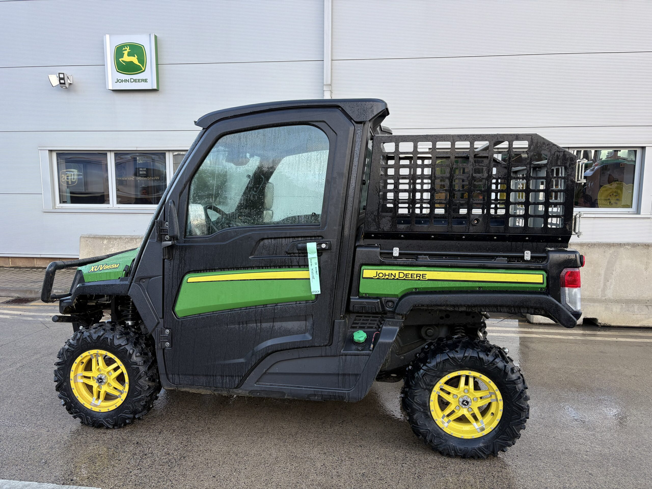 John Deere XUV865M Gator - Quadricycle: photos 1 John Deere XUV865M Gator - Quadricycle: photos 1