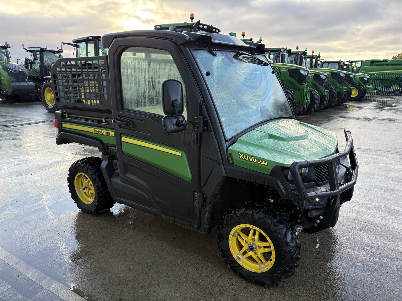 John Deere XUV865M Gator - Quadricycle: photos 3 John Deere XUV865M Gator - Quadricycle: photos 3