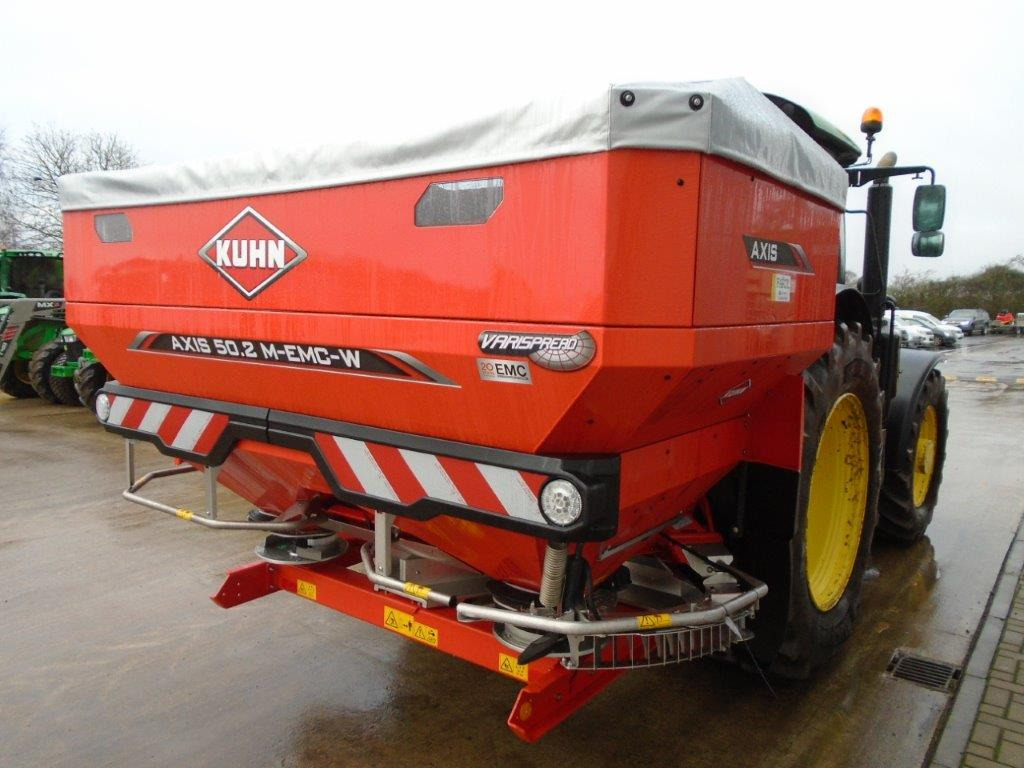 Kuhn Axis 50.2 M EMC W ISO PRO - Distributeur d'engrais: photos 3 Kuhn Axis 50.2 M EMC W ISO PRO - Distributeur d'engrais: photos 3