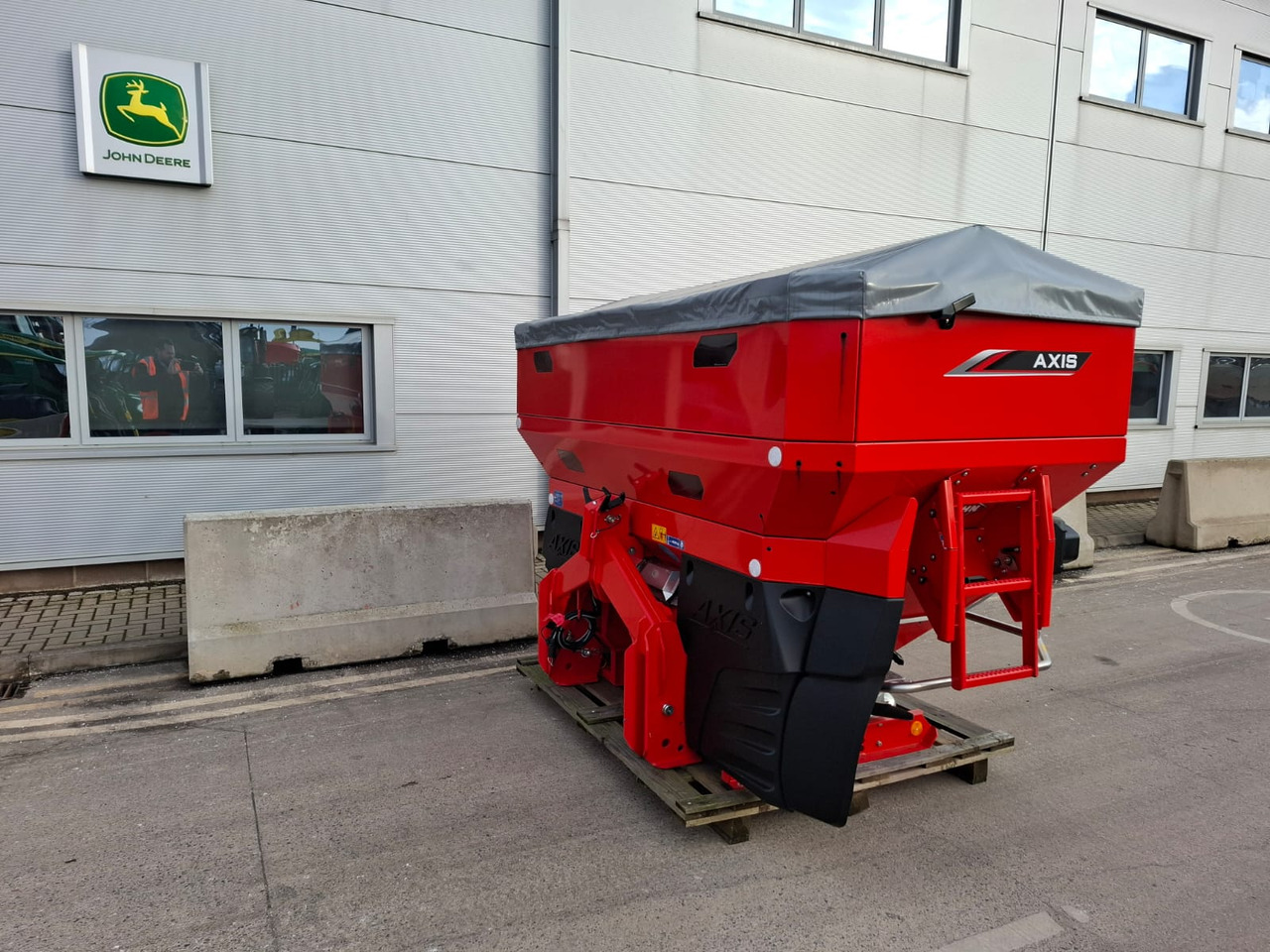 Kuhn Axis 50.2 M EMC W - Distributeur d'engrais: photos 4 Kuhn Axis 50.2 M EMC W - Distributeur d'engrais: photos 4