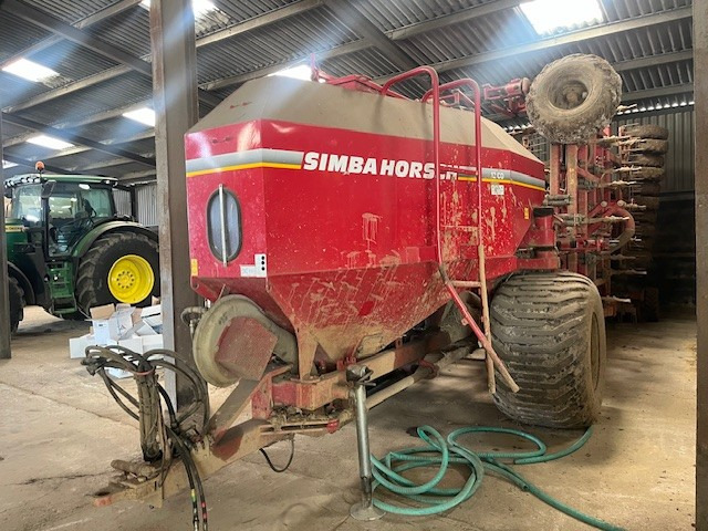 Simba Horsch C012 Drill - Semoir/ Planteuse: photos 1 Simba Horsch C012 Drill - Semoir/ Planteuse: photos 1