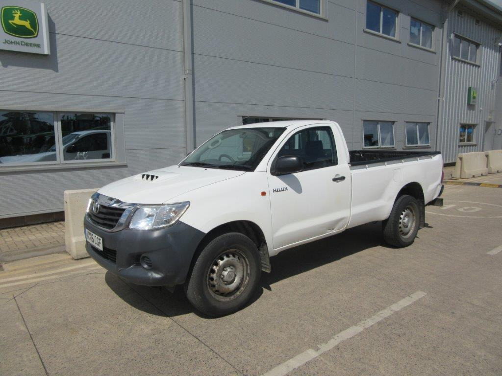 TOYOTA HILUX HI-LUXURY ACTIVE D-4D SINGLE CAB - Pick-up: photos 2 TOYOTA HILUX HI-LUXURY ACTIVE D-4D SINGLE CAB - Pick-up: photos 2