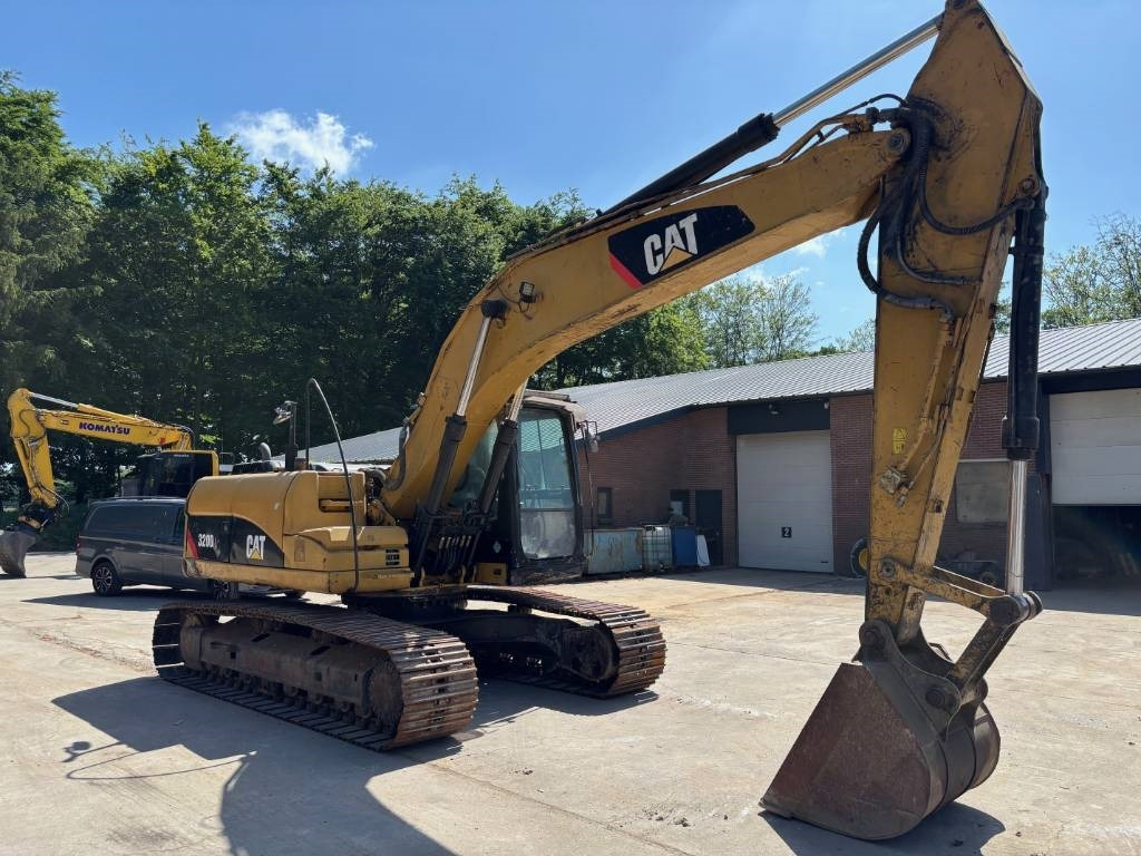 CAT 320 D L - Pelle sur chenille: photos 4 CAT 320 D L - Pelle sur chenille: photos 4
