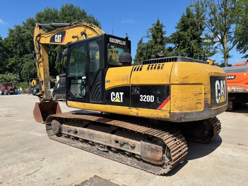 CAT 320 D L - Pelle sur chenille: photos 2 CAT 320 D L - Pelle sur chenille: photos 2