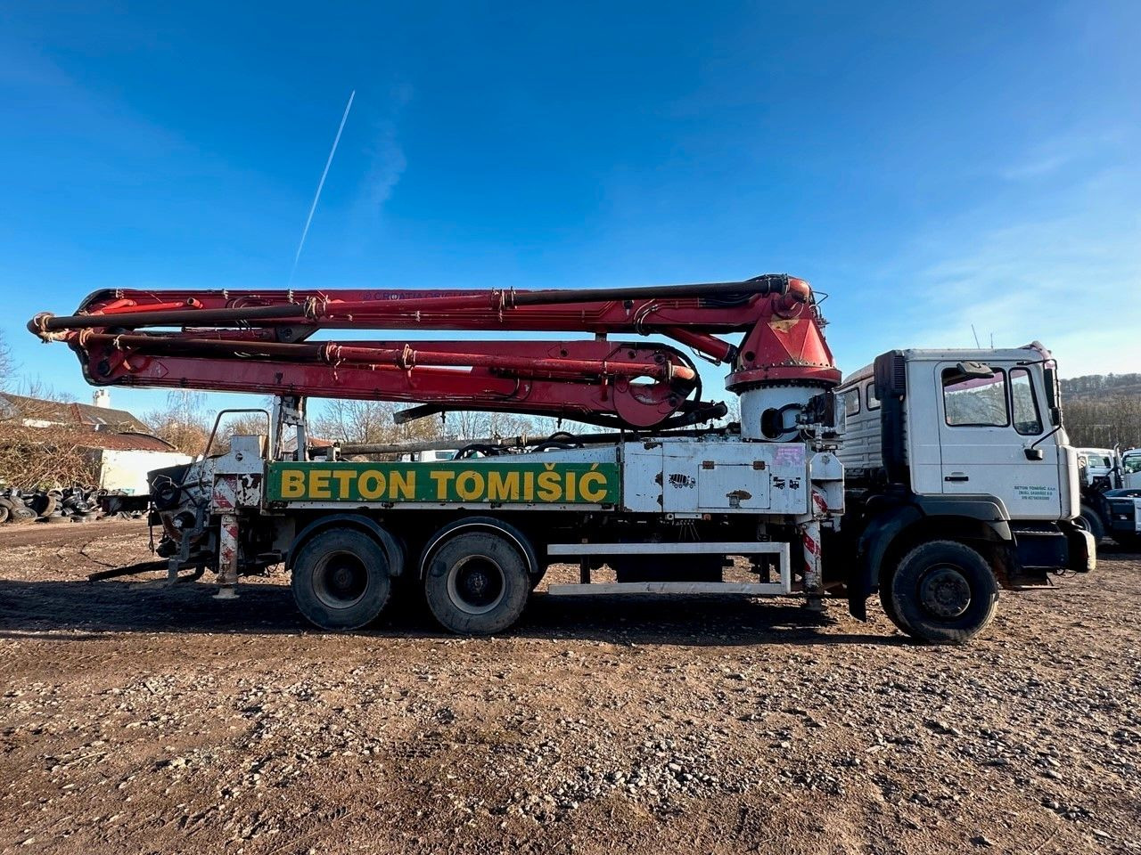 MAN FE 310 6X4 Cifa 36m Betonpumpe - Camion pompe: photos 2 MAN FE 310 6X4 Cifa 36m Betonpumpe - Camion pompe: photos 2