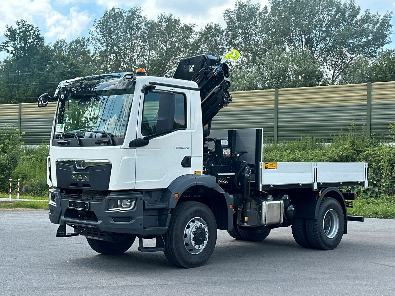 Camion plateau, Camion grue MAN TGM 18.320 4x4 Euro 6e Pritsche Hiab 228-4 Kran: photos 11