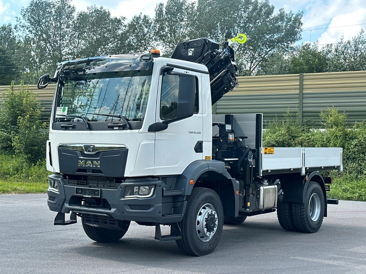 Camion plateau, Camion grue MAN TGM 18.320 4x4 Euro 6e Pritsche Hiab 228-4 Kran: photos 8
