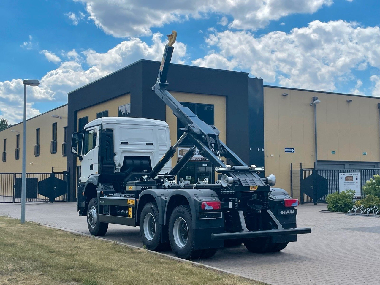 MAN TGS 33.440 6x6 Euro6e Hyva - Hiab MultiLift - Camion ampliroll, Camion grue: photos 4 MAN TGS 33.440 6x6 Euro6e Hyva - Hiab MultiLift - Camion ampliroll, Camion grue: photos 4