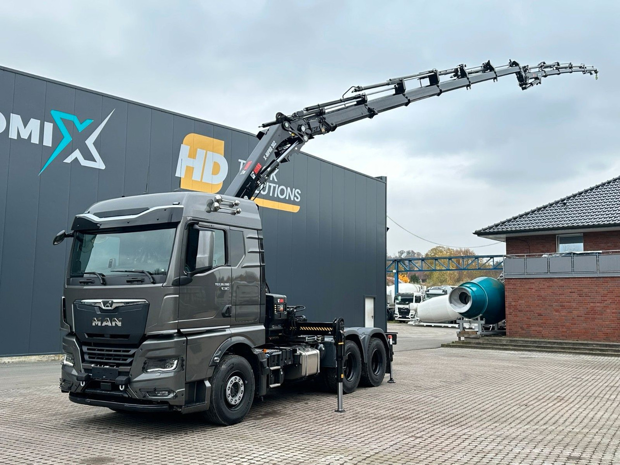 MAN TGX 26.580 6x4 Kran Hiab 302-6 + Jib-4 - Camion grue: photos 2 MAN TGX 26.580 6x4 Kran Hiab 302-6 + Jib-4 - Camion grue: photos 2