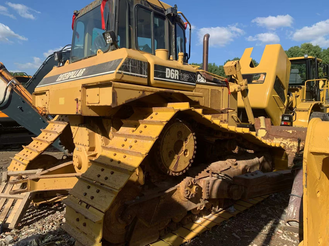 CATERPILLAR D6R - Bulldozer: photos 5 CATERPILLAR D6R - Bulldozer: photos 5