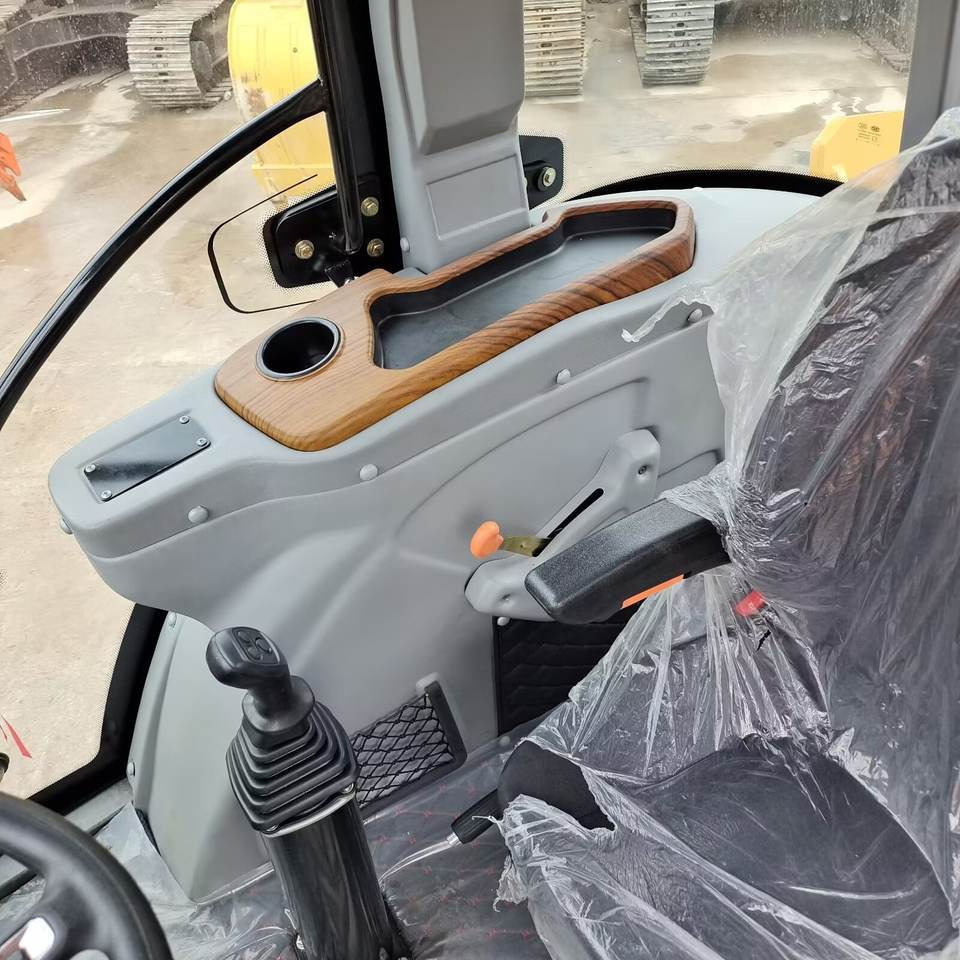 Used Caterpillar CAT 420F 420F2 Backhoe Loader Retro Excavator CAT420F CAT420F2 Cheap Price for Sale - Tractopelle: photos 4 Used Caterpillar CAT 420F 420F2 Backhoe Loader Retro Excavator CAT420F CAT420F2 Cheap Price for Sale - Tractopelle: photos 4