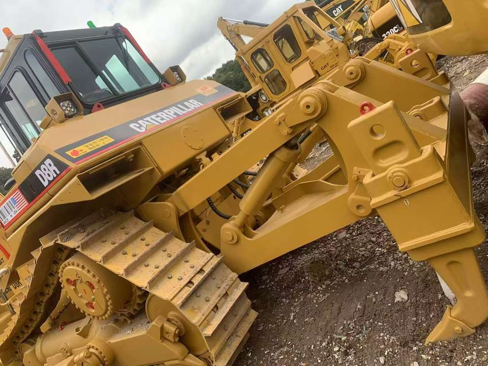 Used Machinery Caterpillar CAT D8R Bulldozer With Ripper Construction & Building Machinery Second Hand - Bulldozer: photos 3 Used Machinery Caterpillar CAT D8R Bulldozer With Ripper Construction & Building Machinery Second Hand - Bulldozer: photos 3