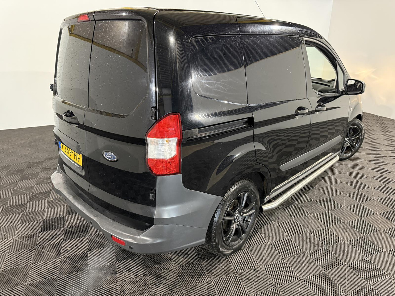 Ford | Transit Courier | 1.5 TDCI Trend | 2017 | 216.300 km | V269HF | Logisch - Autre matériel: photos 3 Ford | Transit Courier | 1.5 TDCI Trend | 2017 | 216.300 km | V269HF | Logisch - Autre matériel: photos 3