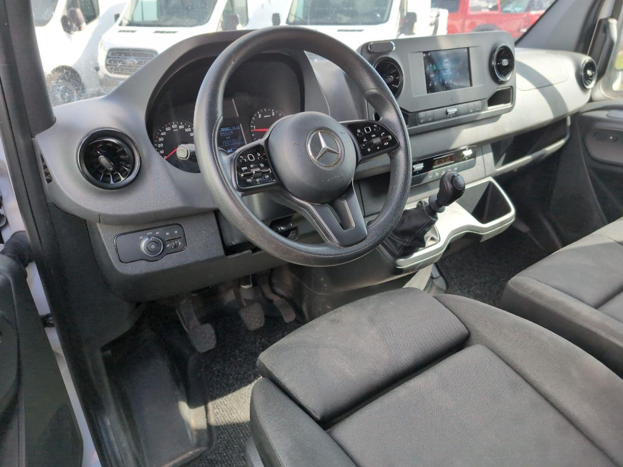 Mercedes-Benz Sprinter 315 1.9 CDI L4H2 | 2021 | 153.121 km | VZK59N | NAP: Geen oordeel - Autre matériel: photos 5 Mercedes-Benz Sprinter 315 1.9 CDI L4H2 | 2021 | 153.121 km | VZK59N | NAP: Geen oordeel - Autre matériel: photos 5