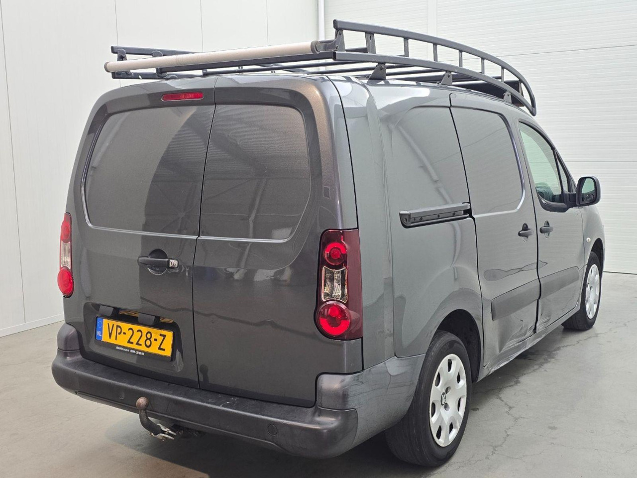 Peugeot Partner 122 1.6 HDi 90 L2 Première | 2015 | 169.353 km | VP228Z | NAP: Logisch - Autre matériel: photos 4 Peugeot Partner 122 1.6 HDi 90 L2 Première | 2015 | 169.353 km | VP228Z | NAP: Logisch - Autre matériel: photos 4