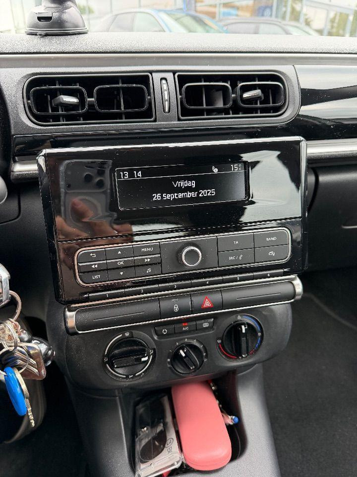 Citroen C3 1.2 PureTech Feel | 2017 | 125.672 km | PT020P | NAP: Logisch - Voiture à hayon: photos 5 Citroen C3 1.2 PureTech Feel | 2017 | 125.672 km | PT020P | NAP: Logisch - Voiture à hayon: photos 5