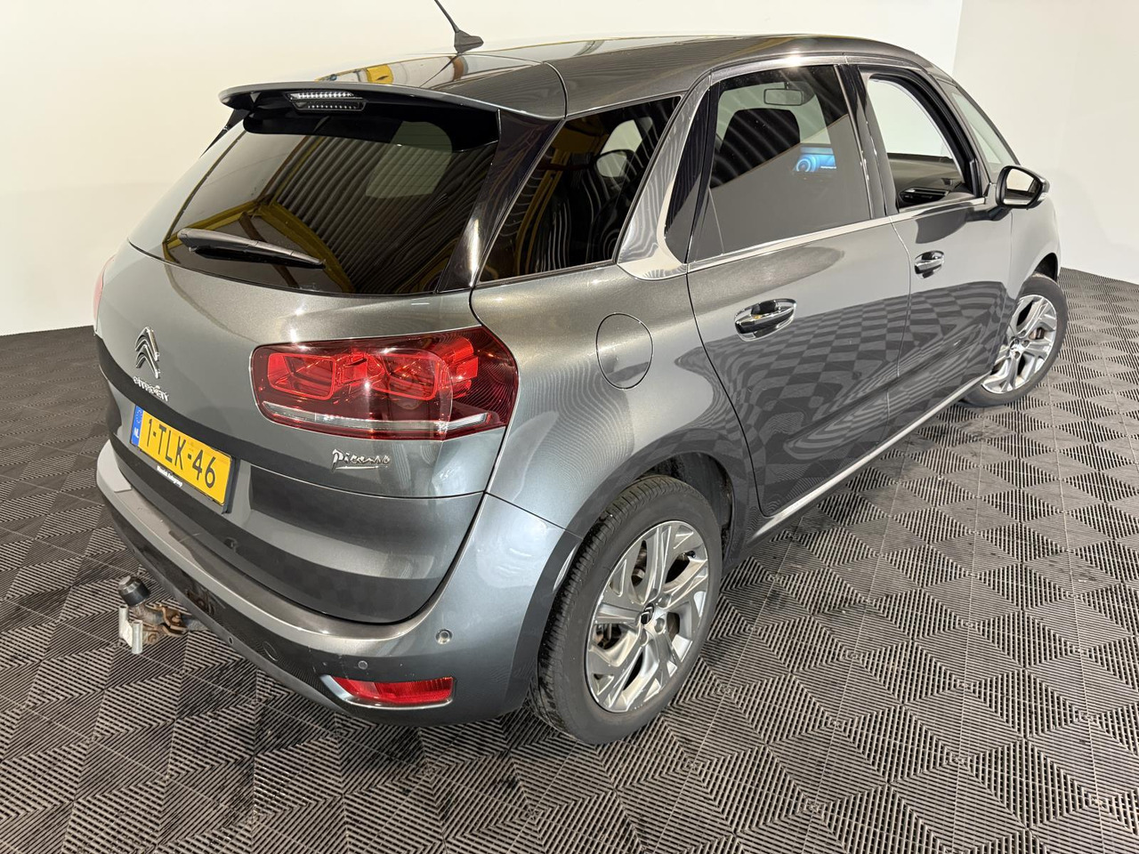Citroen C4 Picasso 1.6 THP Intensive 2014 7P 185.346 km 1-TLK-46 - Voiture: photos 4 Citroen C4 Picasso 1.6 THP Intensive 2014 7P 185.346 km 1-TLK-46 - Voiture: photos 4