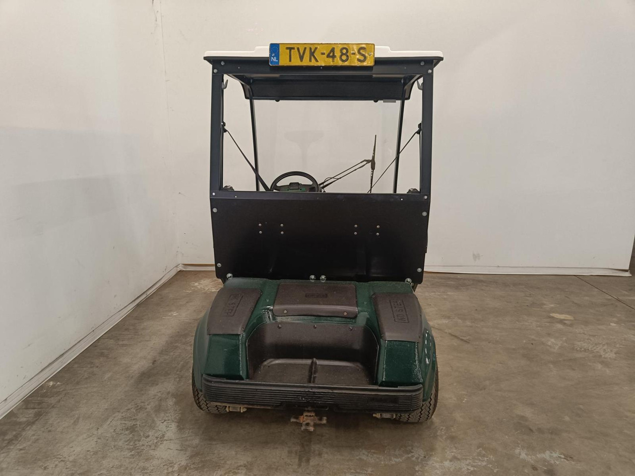 Club Car DS met Mauser cabine TVK-48-S - Voiturette de golf: photos 2 Club Car DS met Mauser cabine TVK-48-S - Voiturette de golf: photos 2