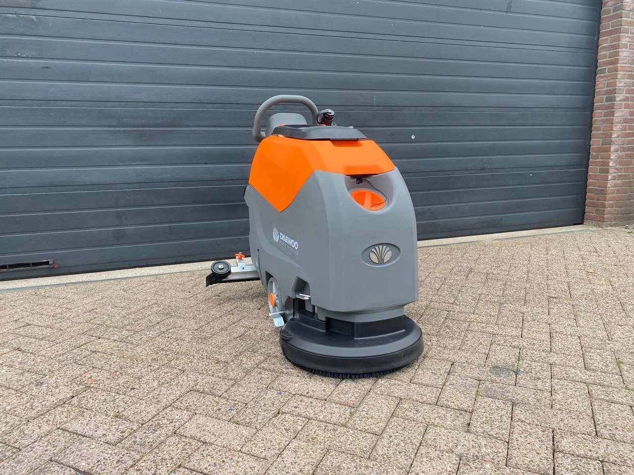 Machine de nettoyage Daewoo DAFL50A Schrobzuigmachine: photos 1