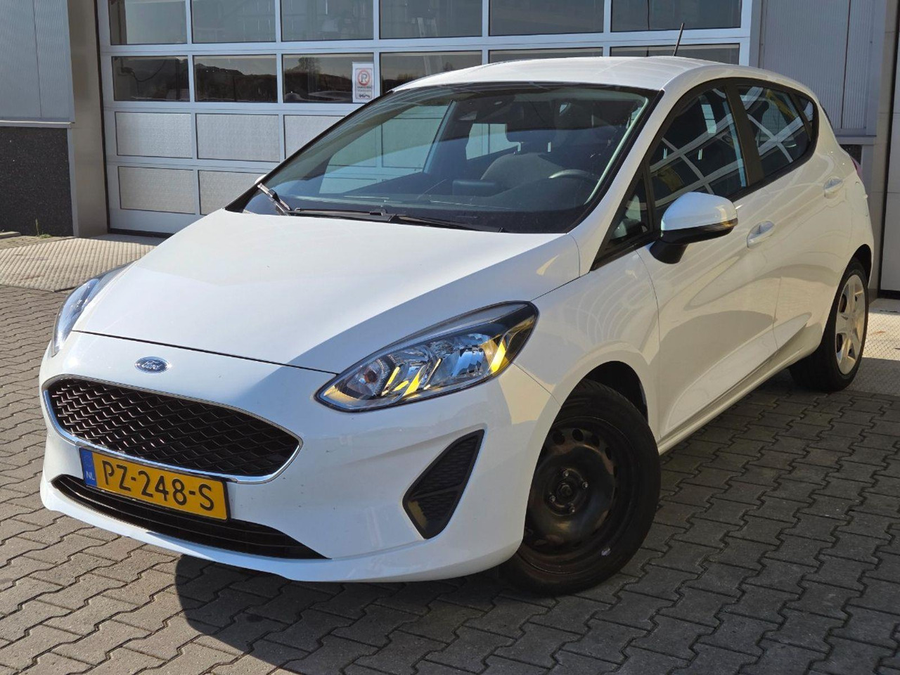 Ford Fiesta 1.1 Trend | 2017 | 145.164 km | PZ248S | NAP: Logisch - Voiture à hayon: photos 1 Ford Fiesta 1.1 Trend | 2017 | 145.164 km | PZ248S | NAP: Logisch - Voiture à hayon: photos 1