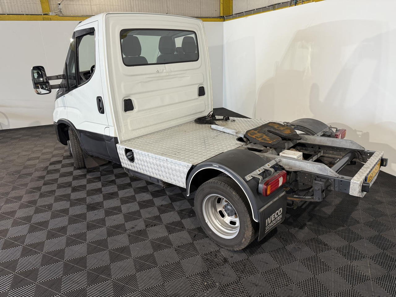 Iveco 40C18 Daily VSH-15-F 201.901 km - Tracteur routier BE: photos 2 Iveco 40C18 Daily VSH-15-F 201.901 km - Tracteur routier BE: photos 2