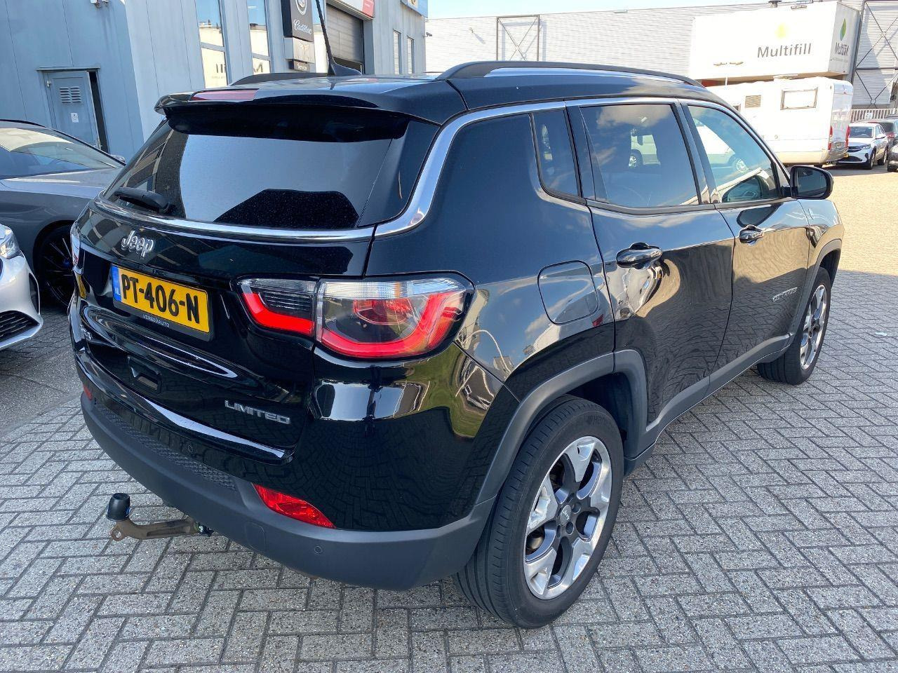 Jeep Compass 1.4 MultiAir Opening Edition 4x4 | 2017 | 190.602 km | PT406N | NAP: Logisch - Voiture: photos 4 Jeep Compass 1.4 MultiAir Opening Edition 4x4 | 2017 | 190.602 km | PT406N | NAP: Logisch - Voiture: photos 4