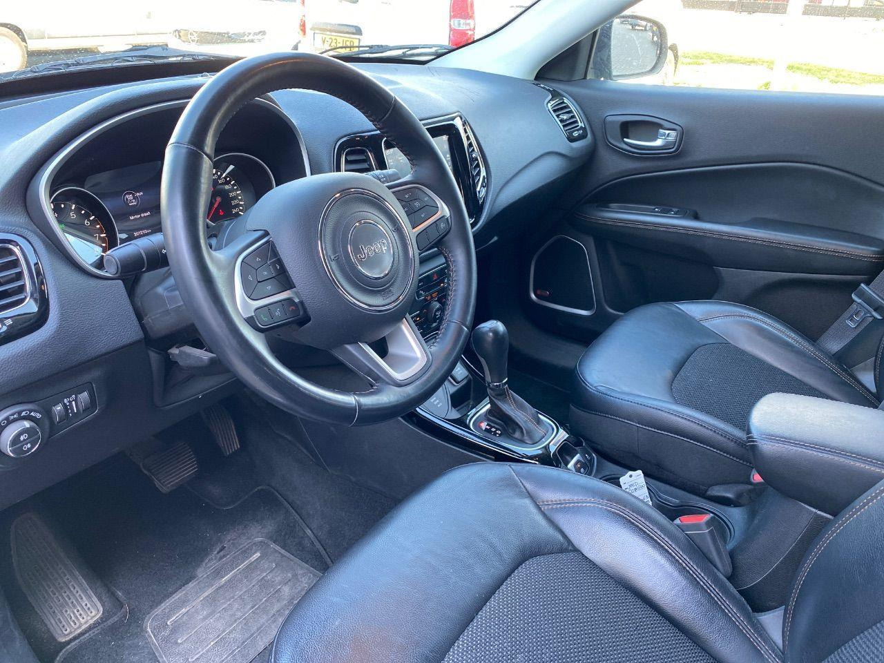 Jeep Compass 1.4 MultiAir Opening Edition 4x4 | 2017 | 190.602 km | PT406N | NAP: Logisch - Voiture: photos 5 Jeep Compass 1.4 MultiAir Opening Edition 4x4 | 2017 | 190.602 km | PT406N | NAP: Logisch - Voiture: photos 5