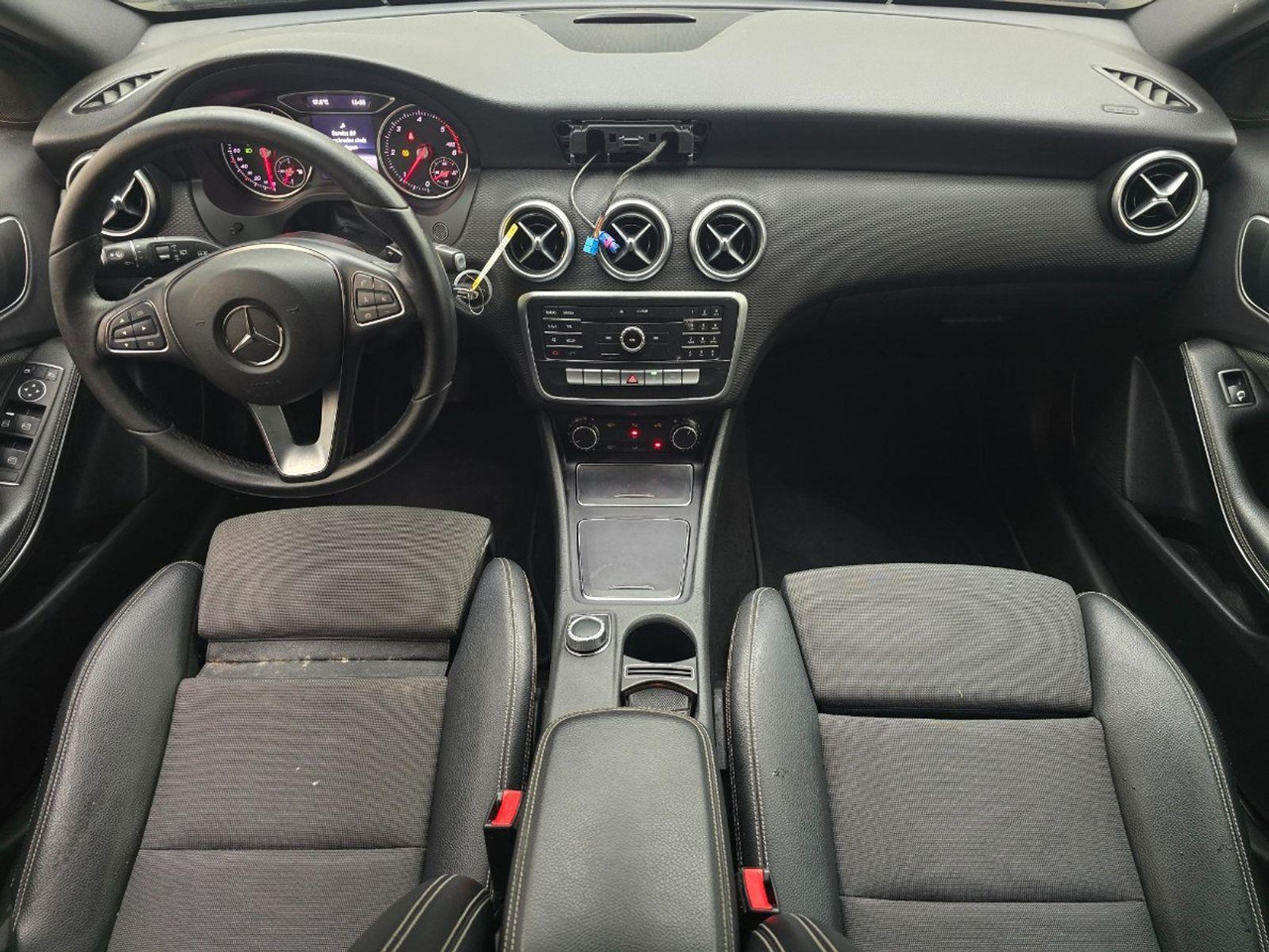 Mercedes-Benz A-klasse 180 d Lease Edition | 2016 | 231.875 km | Automaat | JT421D | NAP: Logisch - Voiture à hayon: photos 5 Mercedes-Benz A-klasse 180 d Lease Edition | 2016 | 231.875 km | Automaat | JT421D | NAP: Logisch - Voiture à hayon: photos 5