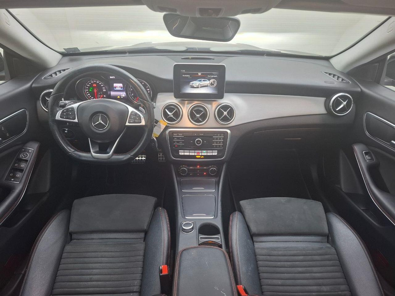 Mercedes - Benz CLA - klasse Shooting Brake 180 Ambition | 2016 | 228.924 km | KN195D | NAP: Logisch - Voiture: photos 5 Mercedes - Benz CLA - klasse Shooting Brake 180 Ambition | 2016 | 228.924 km | KN195D | NAP: Logisch - Voiture: photos 5