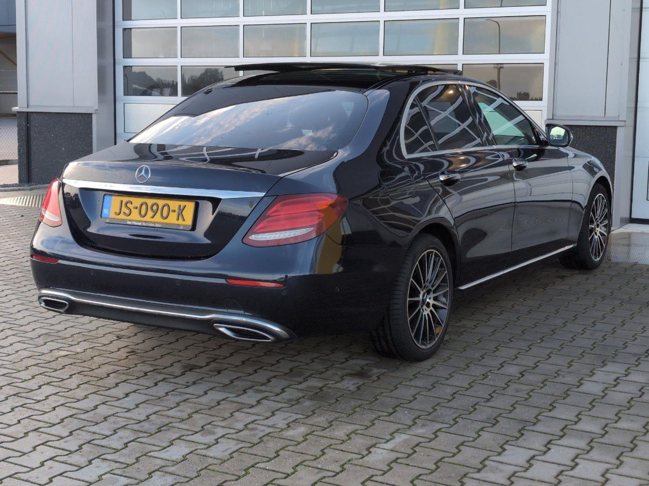 Mercedes-Benz E-klasse 220 d Lease Edition Prestige Plus | 2016 | 286.876 km | Automaat | JS090K | NAP: Logisch - Berline: photos 4 Mercedes-Benz E-klasse 220 d Lease Edition Prestige Plus | 2016 | 286.876 km | Automaat | JS090K | NAP: Logisch - Berline: photos 4