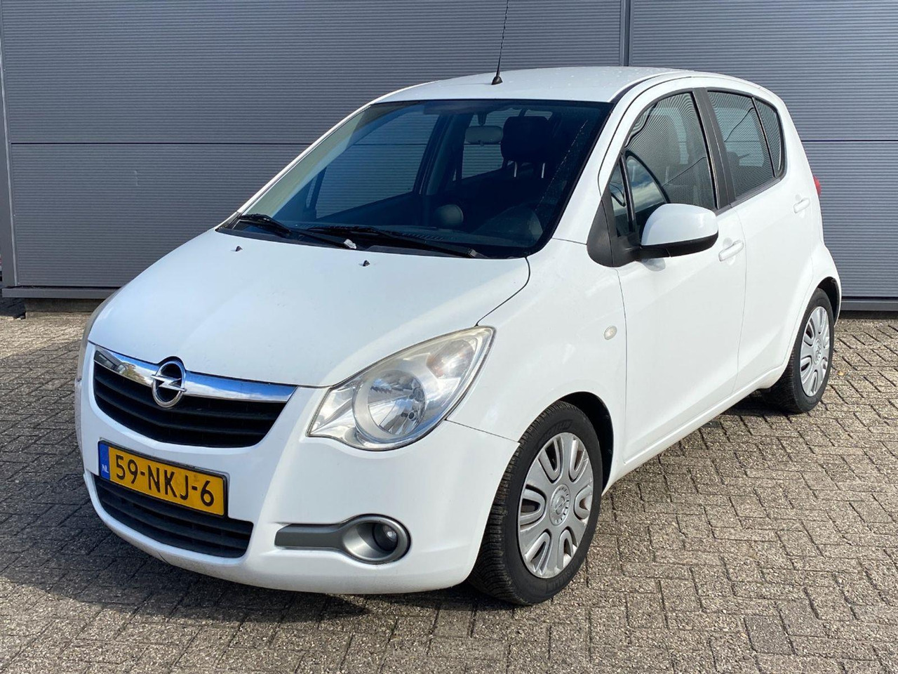 Opel Agila 1.0 Edition LPG | 2010 | 149.704 km | 59NKJ6 | NAP: Logisch - Voiture à hayon: photos 1 Opel Agila 1.0 Edition LPG | 2010 | 149.704 km | 59NKJ6 | NAP: Logisch - Voiture à hayon: photos 1