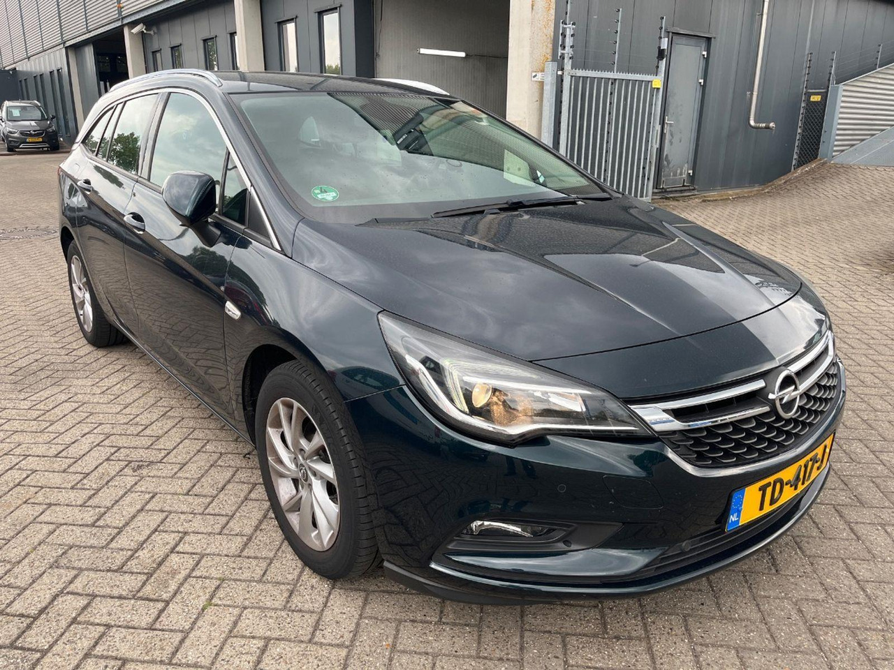 Opel Astra Sports Tourer 1.4 Business Executive | 2018 | 117.848 km | TD417J | NAP: Logisch - Voiture: photos 2 Opel Astra Sports Tourer 1.4 Business Executive | 2018 | 117.848 km | TD417J | NAP: Logisch - Voiture: photos 2