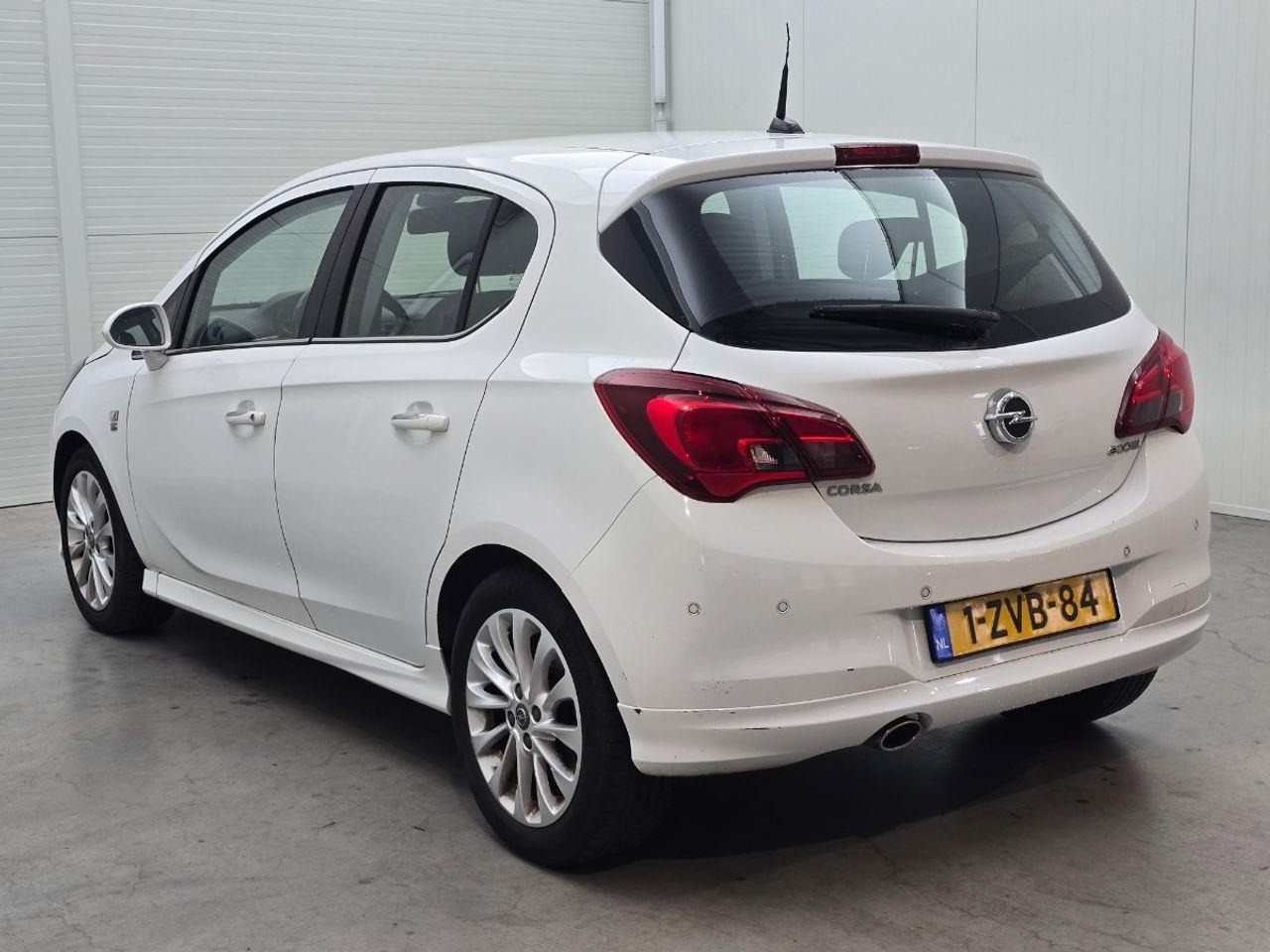 Opel Corsa 1.0 Turbo Cosmo | 2015 | 187.138 km | 1ZVB84 | NAP: Logisch - Voiture à hayon: photos 3 Opel Corsa 1.0 Turbo Cosmo | 2015 | 187.138 km | 1ZVB84 | NAP: Logisch - Voiture à hayon: photos 3
